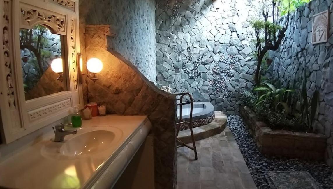 Rambutan Hotel Ловина Экстерьер фото