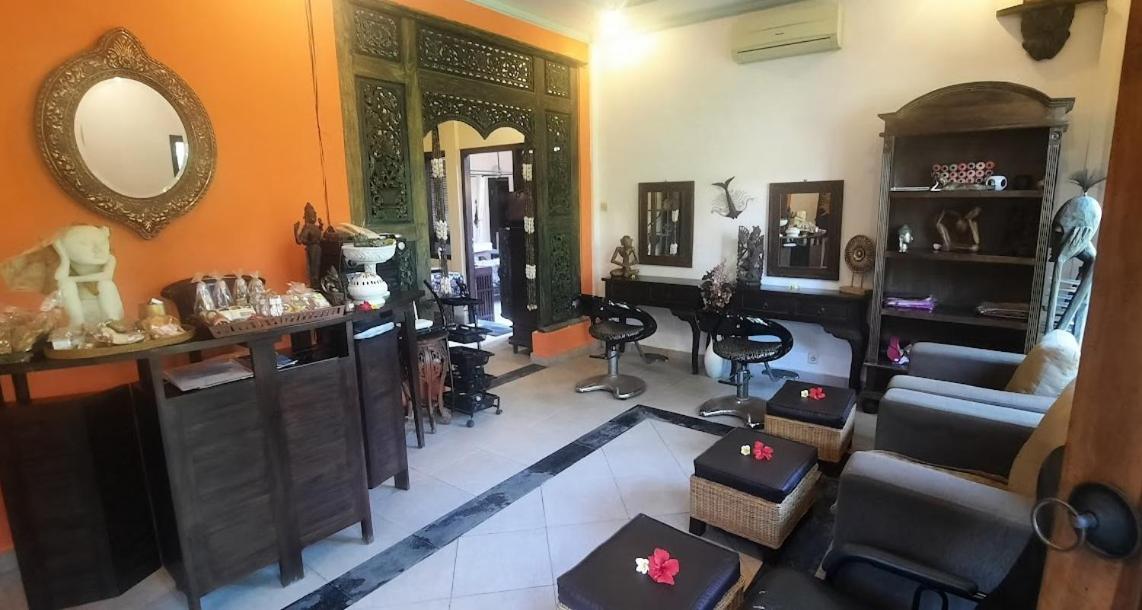 Rambutan Hotel Ловина Экстерьер фото
