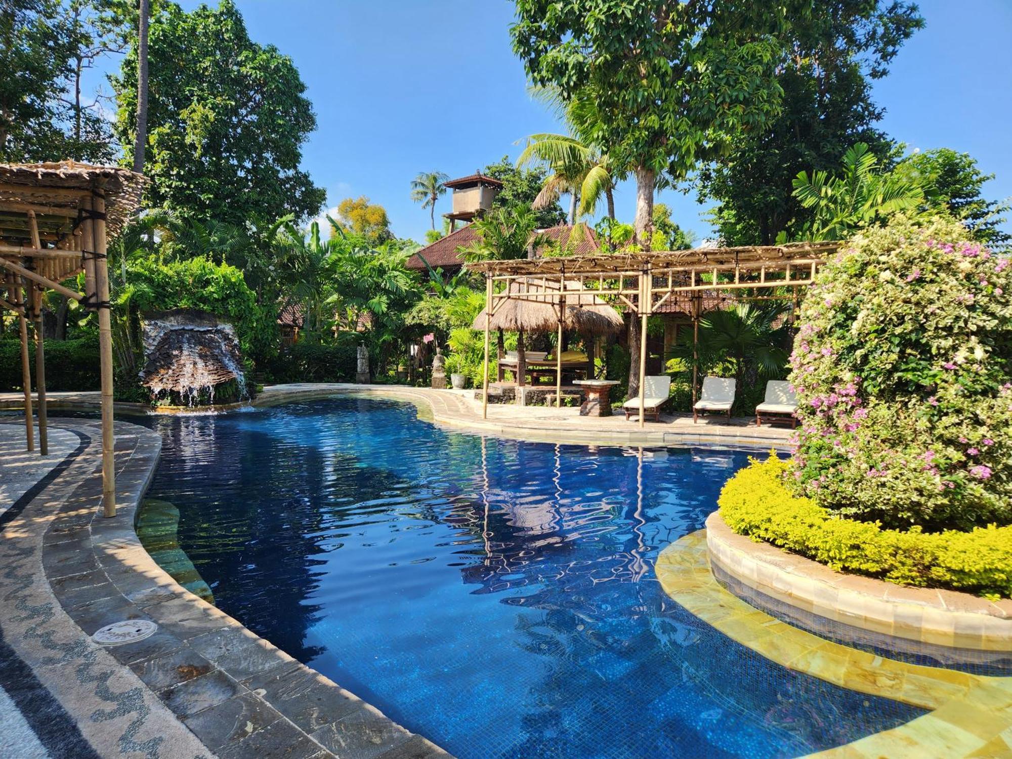 Rambutan Hotel Ловина Экстерьер фото