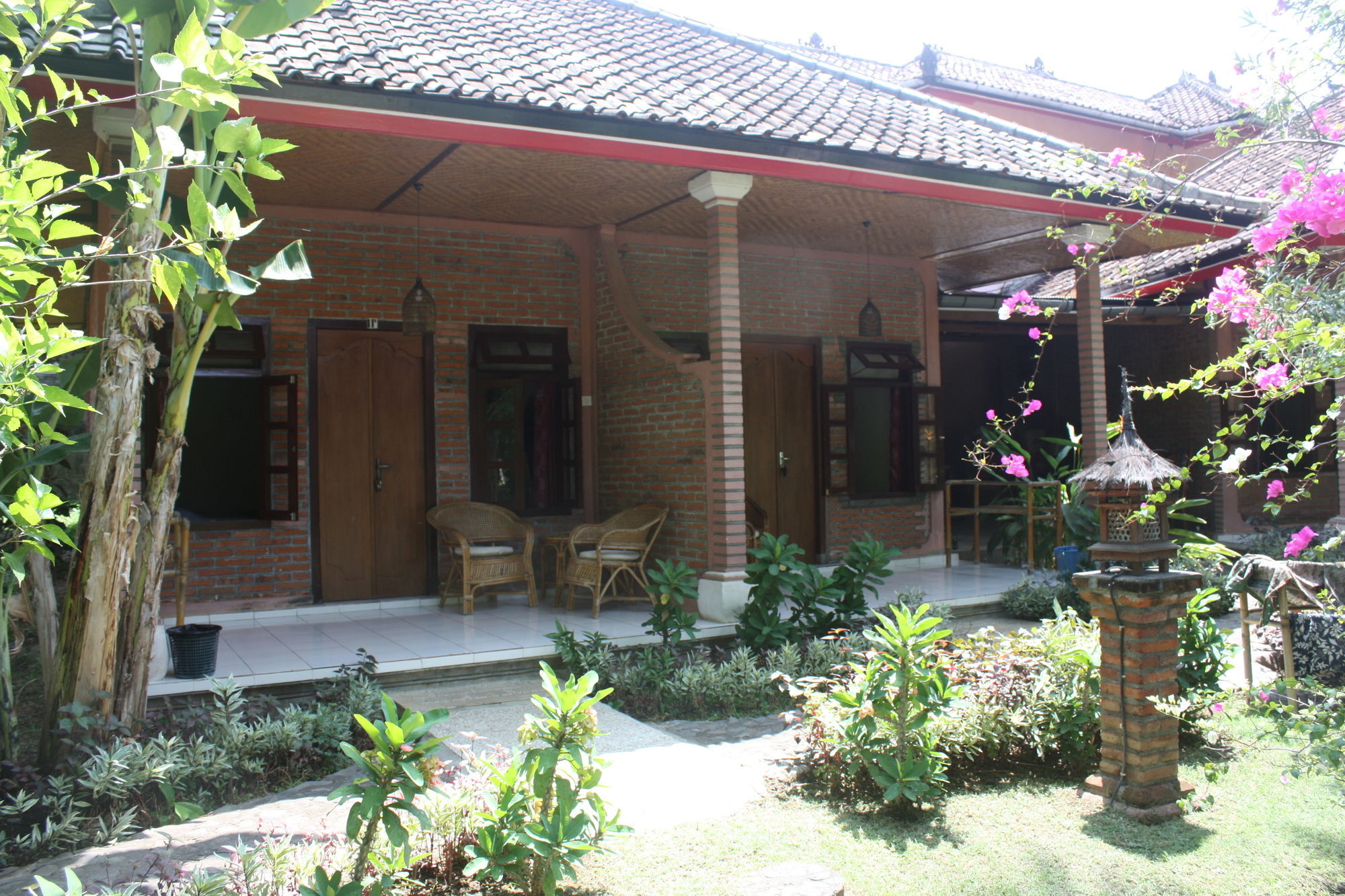 Rambutan Hotel Ловина Экстерьер фото